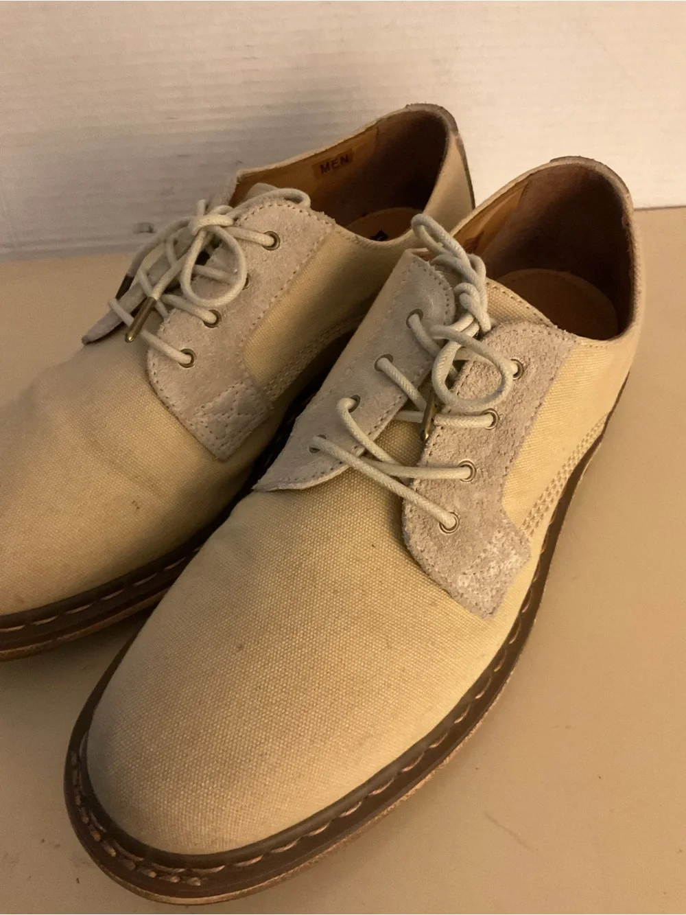 Dr. Martens men’s tan canvas suede Oxford shoes US 13